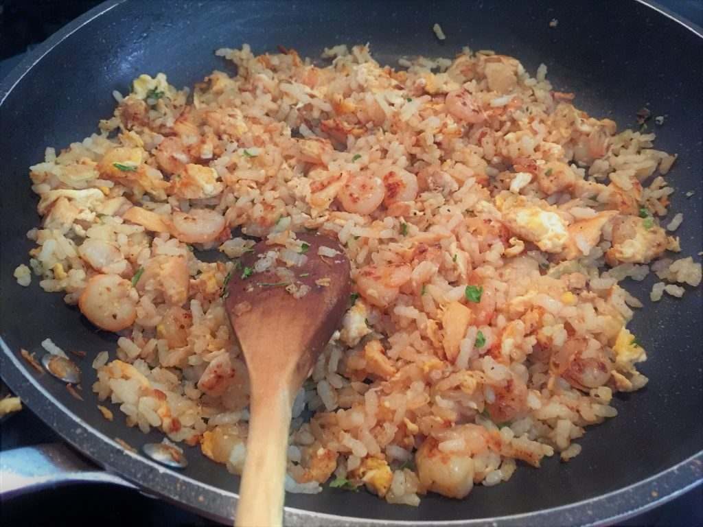 hacer arroz frito con pollo