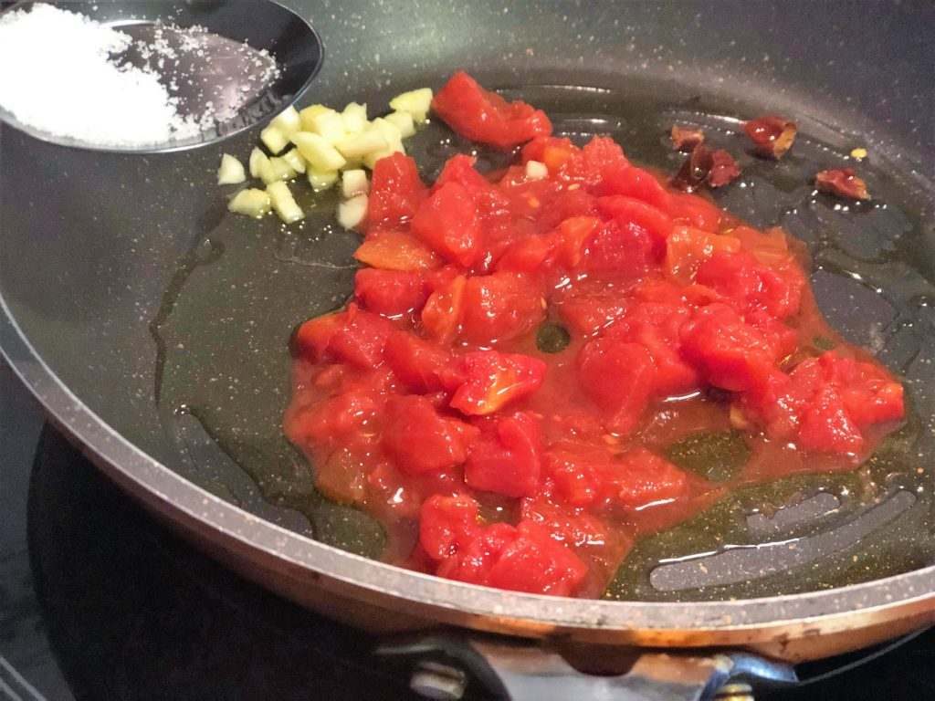 como hacer tostas de jamón y tomate