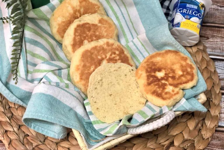 como hacer panes de yogur 2 ingredientes