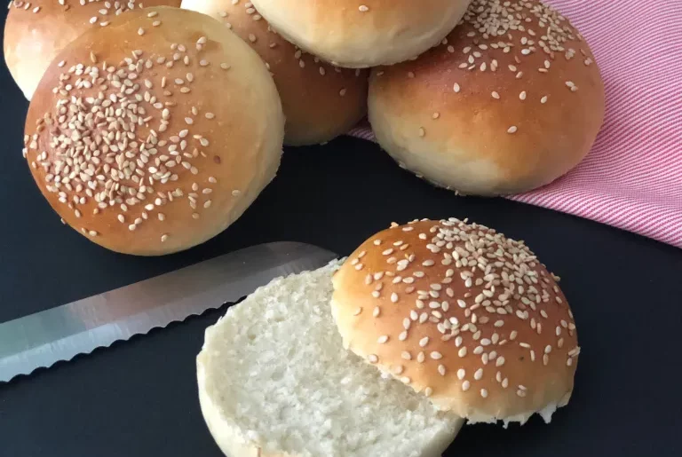 como hacer panecillos de hamburguesa