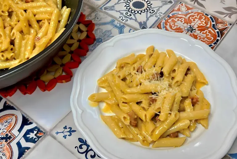 como hacer macarrones carbonara con chorizo