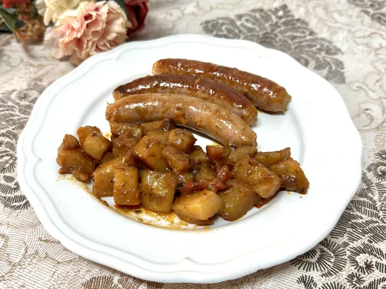 como hacer salchichas con patatas
