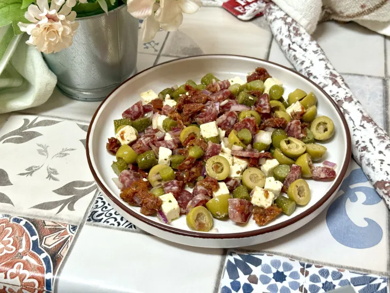 como hacer ensalada de fuet