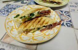 como hacer sandwich de jamón e higos