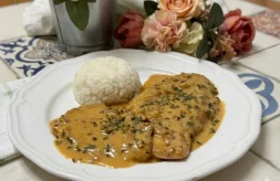 como hacer pollo en salsa de nata y pimenton