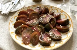 como hacer tomates aliñados